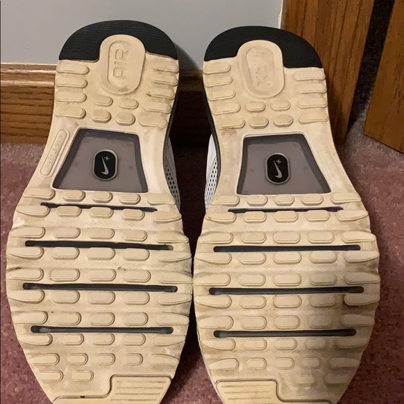 Nike Air Max - Picture 2 of 3